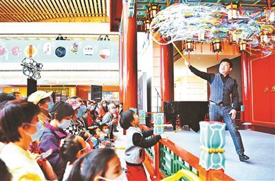 来天桥瞧新鲜，感受艺术魅力——城市艺术活动策划方案